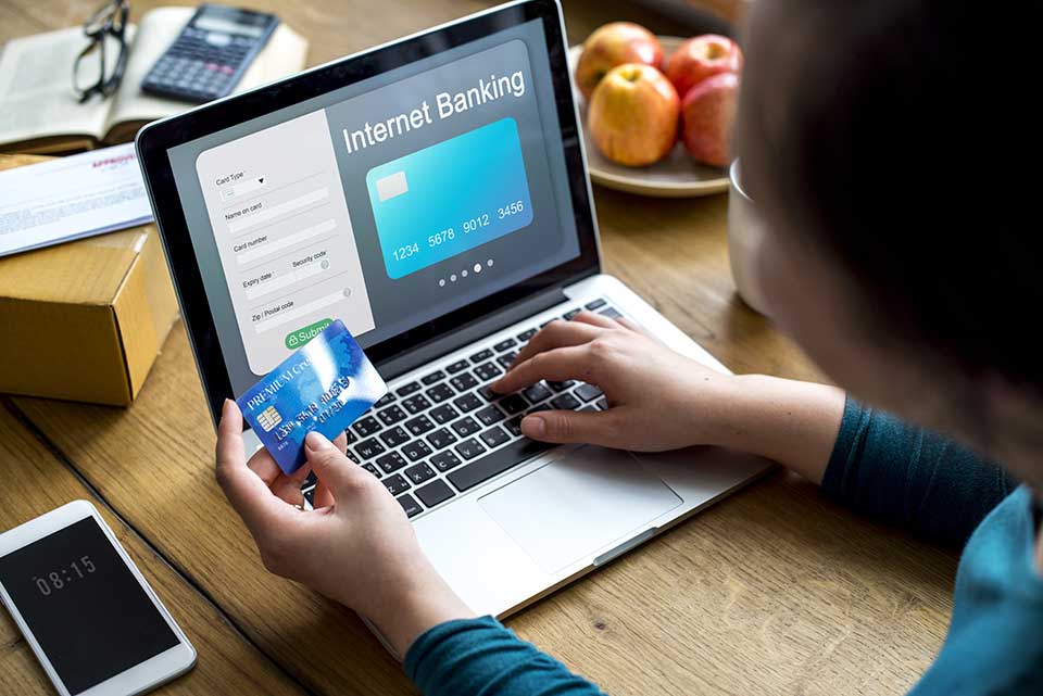 Credit Online Rapid pentru Nevoi Urgente: Când și Cum să Apelezi la Această Opțiune